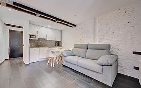 Apartamentos Vinomium by Clabao